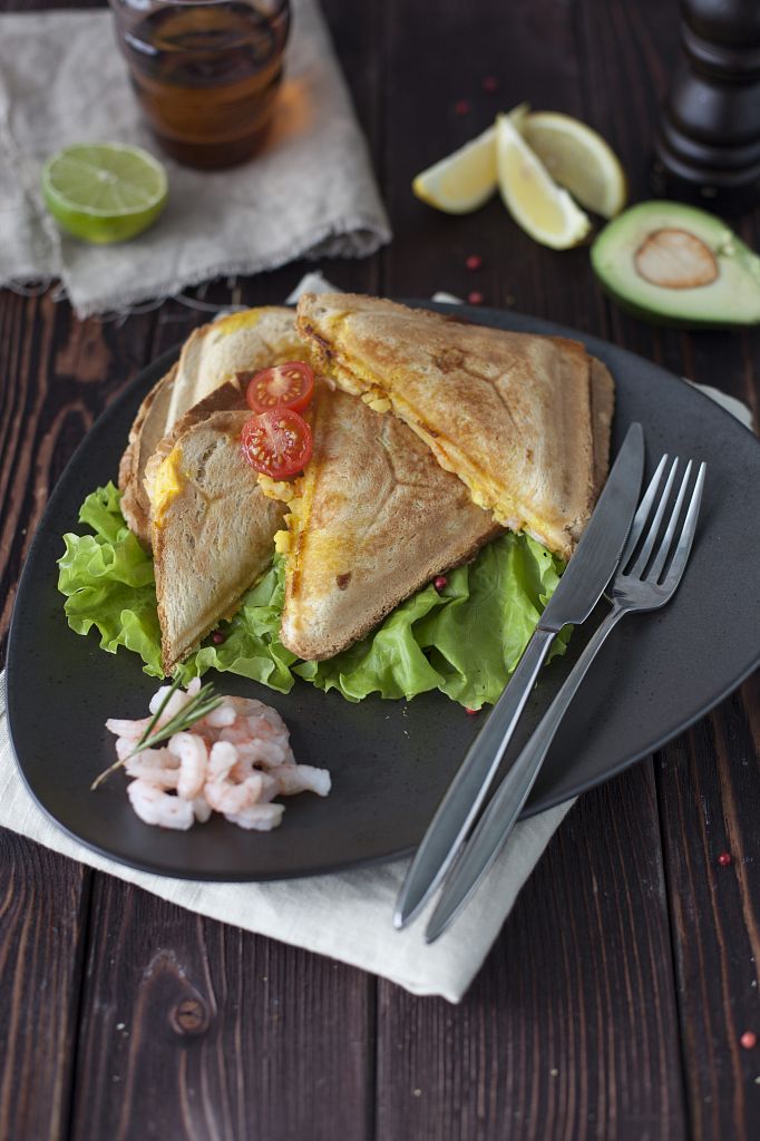 тосты с бутербродницей REDMOND RSM-M1404